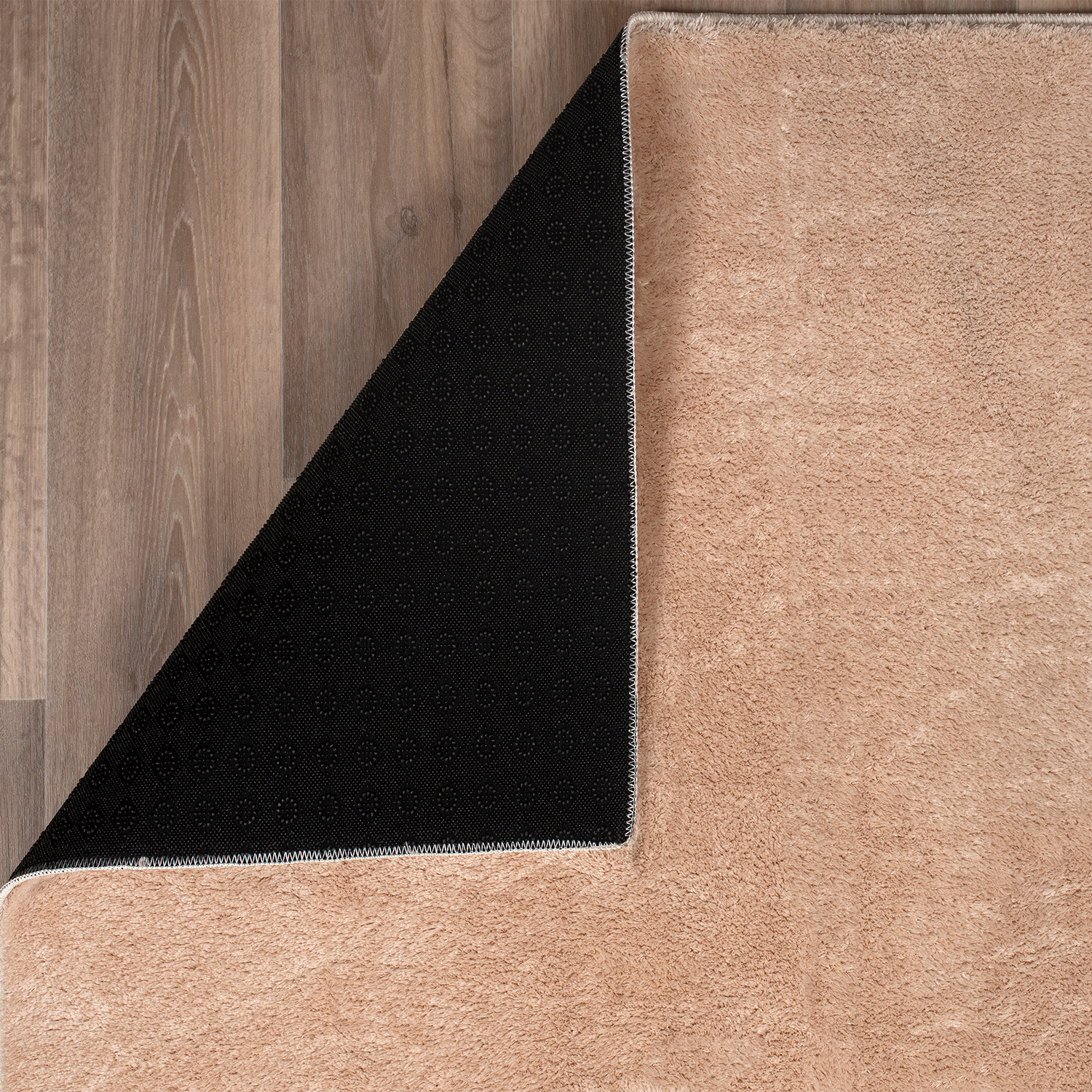 darkbeige3 vitrin bej peluş halı